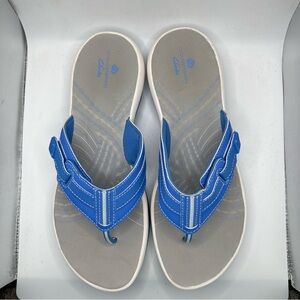 Women’s Clarks Sandals Size 9